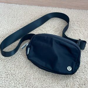 Lululemon Everywhere Belt Bag 1L